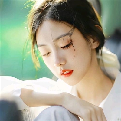 2023最新微信头像女(精选24张)