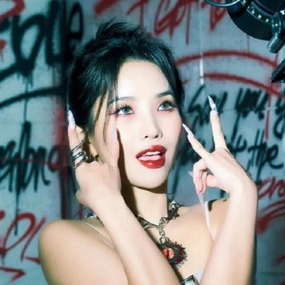2023最新微信头像女(精选24张)