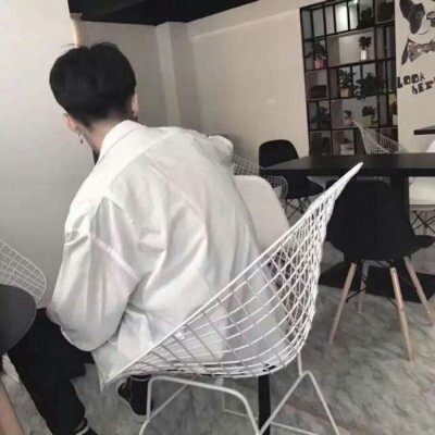 帅哥背影头像阳光(优选24张)