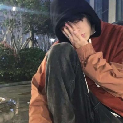 帅哥背影头像阳光(优选24张)