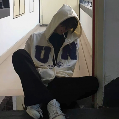 帅哥背影头像阳光(优选24张)