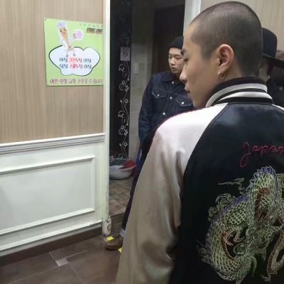 帅哥背影头像阳光(优选24张)