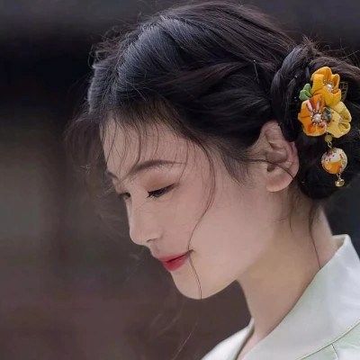2023微信头像个性女生(26张)