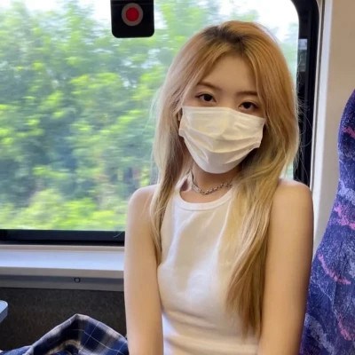 2023微信头像个性女生(26张)
