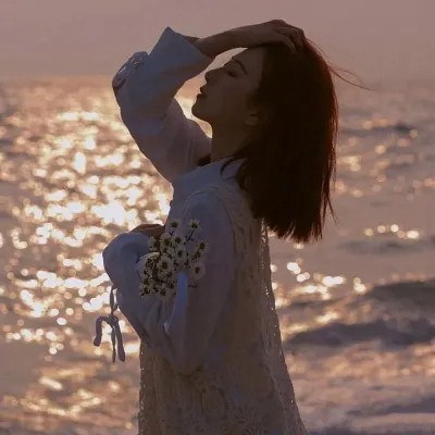 2023微信头像个性女生(26张)