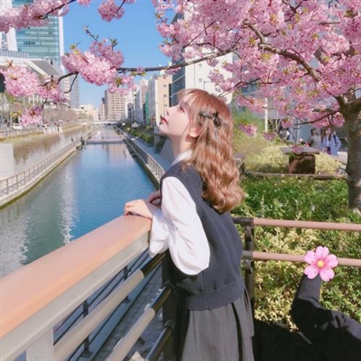 2023美女微信头像(精选22张)