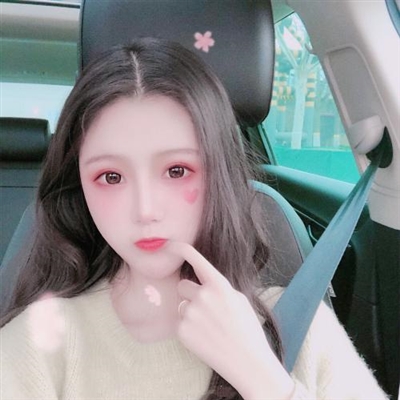 2023美女微信头像(精选22张)