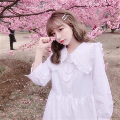 2023美女微信头像(精选22张)
