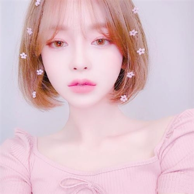 2023美女微信头像(精选22张)