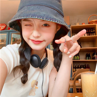 笑容超治愈的女生头像图片(优选24张)
