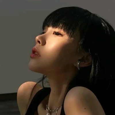 又好看又漂亮又美丽女生头像(精选24张)