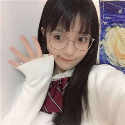 俏皮可爱的元气少女高清头像(共20张)