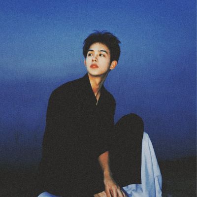 很有深沉气质的男生高级感的头像(精选22张)