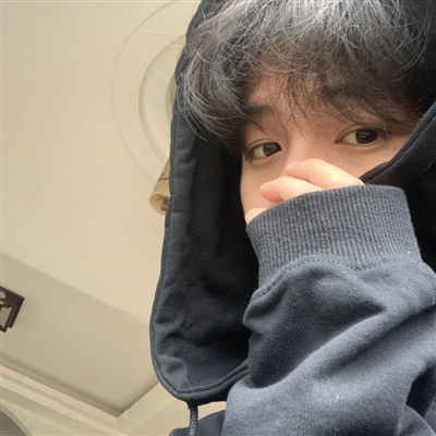 很有深沉气质的男生高级感的头像(精选22张)