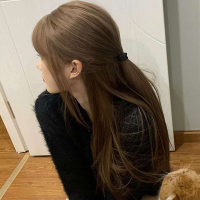 气质型长发女生好看的头像(共22张)