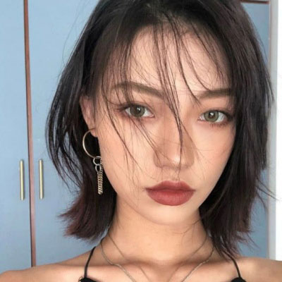 气质型长发女生好看的头像(共22张)
