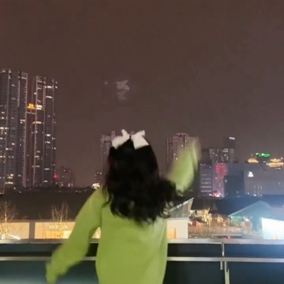 微信头像女2023年背影(精选22张)