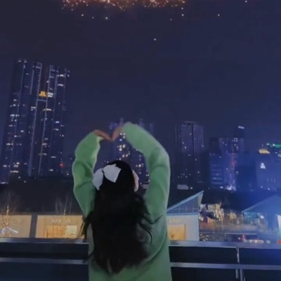 微信头像女2023年背影(精选22张)