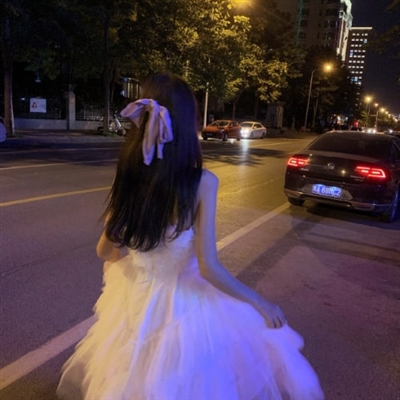 微信头像女2023年背影(精选22张)