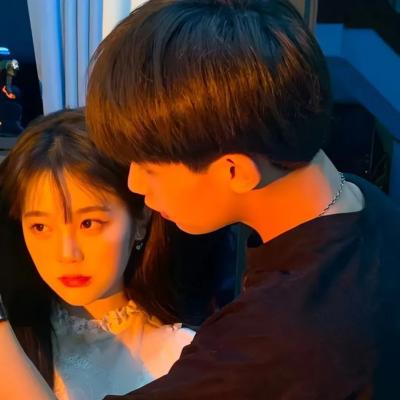 情侣头像2023最新版一男一女(精选20张)