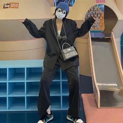 充满阳光希望的头像女(精选16张)