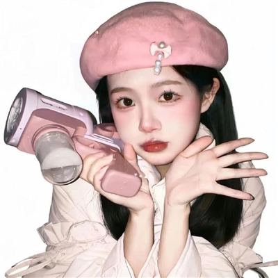颜值很高的女生真人很俏皮的头像(精选16张)