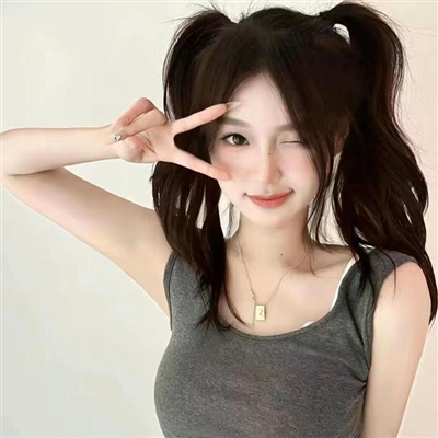颜值很高的女生真人很俏皮的头像(精选16张)