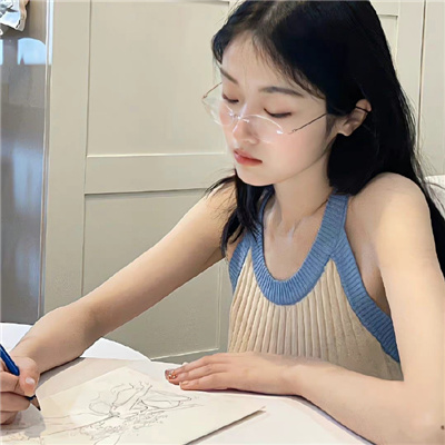 2024有气质有有韵味的女生头像(精选16张)