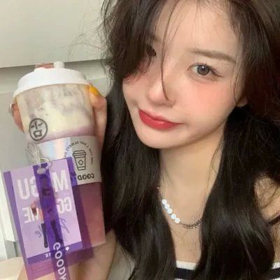 2024有气质有有韵味的女生头像(精选16张)