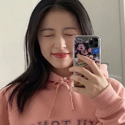 2024有气质有有韵味的女生头像(精选16张)