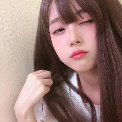 微信正式一点的头像女生(16张)