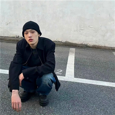 2024最火微信头像男(16张)
