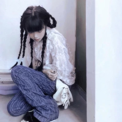 小众高级感女生头像图片(16张)