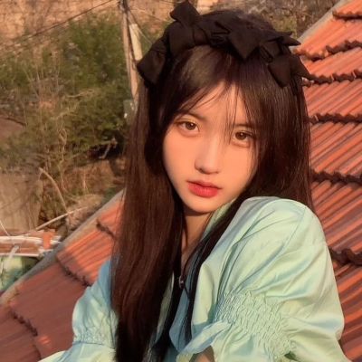 小众高级感女生头像图片(16张)