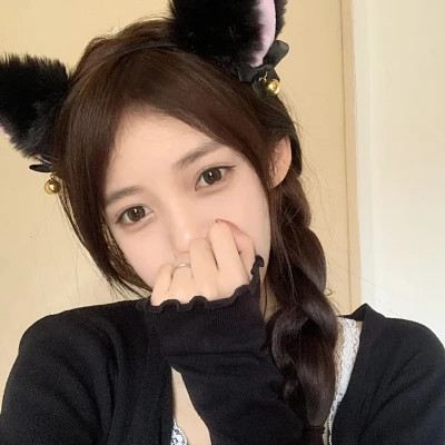 小众高级感女生头像图片(16张)