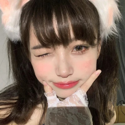 小众高级感女生头像图片(16张)