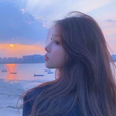 高清蓝色系女生头像(精选16张)