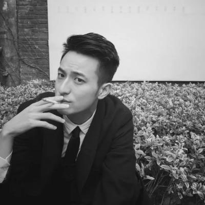 30岁男人独一无二的头像(16张)