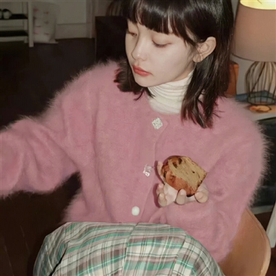 一看就让人心疼的女生头像(共16张)