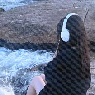 2024最流行的头像女(优选16张)