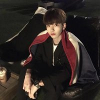 抖音里最火的2024头像男(共16张)