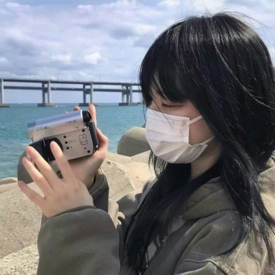 抖音里最火的2024头像女(共16张)