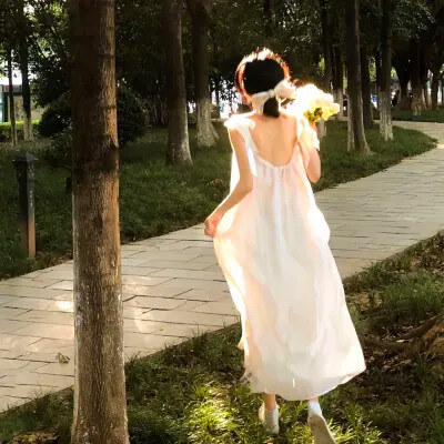 2024流行头像最新款图片女(优选16张)
