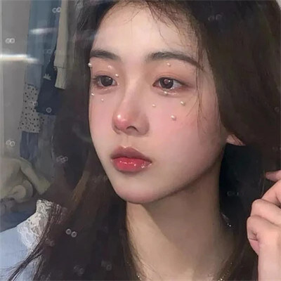 2024年最火微信头像女生唯美(共16张)