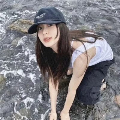 2024年最火微信头像女生唯美(共16张)