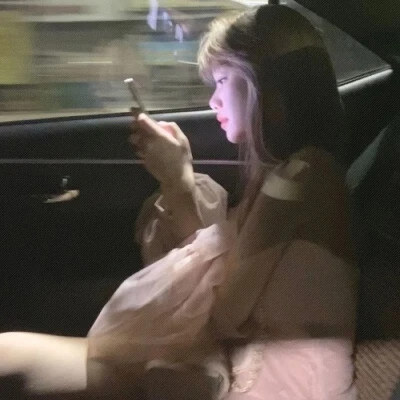 2024年最火微信头像女生唯美(共16张)