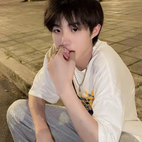 适合五十岁男人的微信头像图片(优选12张)
