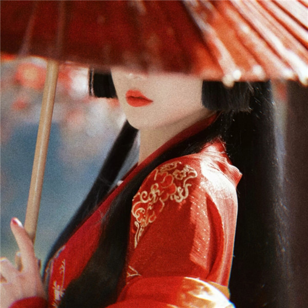2024最新红色系女生头像(精选18张)