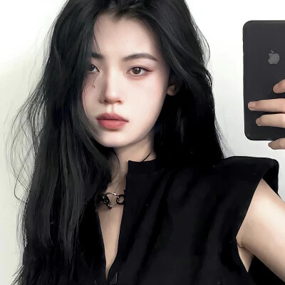 2024年最火的女生头像真人图片(优选18张)