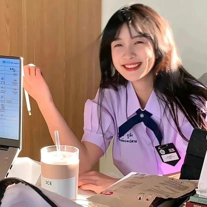 适合大人用的头像女小清新(共12张)
